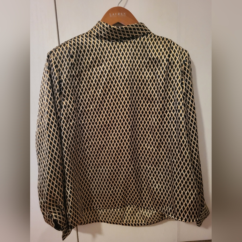 Modern Essentials Black and Gold Petite Blouse Sz 16